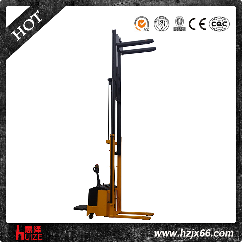 全電動堆高車(三門架) 全電動堆高車(三門架)